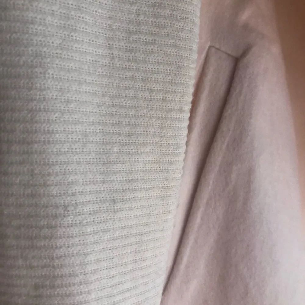 Very classy White Flutter long coat/ Cardigan - Picture 8 of 11